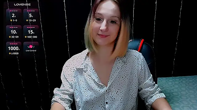 Snapshot of AgathaNoxe chatting on January 22, 2025, 5:26 am AgathaNoxe online show from January 22, 2025, 5:26 am