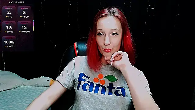 Snapshot of AgathaNoxe chatting on February 6, 2025, 1:27 am AgathaNoxe online show from February 6, 2025, 1:27 am