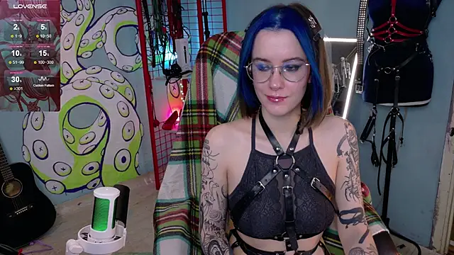 Snapshot of Cumpotik_Eve chatting on February 20, 2026, 3:03 am Cumpotik Eve online show from February 20, 2026, 3:03 am