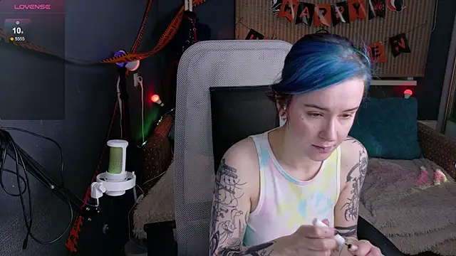 Snapshot of Cumpotik_Eve chatting on January 14, 2026, 1:53 am Cumpotik Eve online show from January 14, 2026, 1:53 am