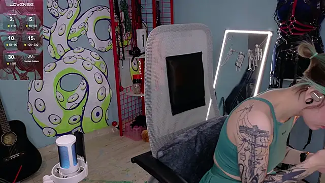 Snapshot of Cumpotik_Eve chatting on February 16, 2026, 5:28 am Cumpotik Eve online show from February 16, 2026, 5:28 am