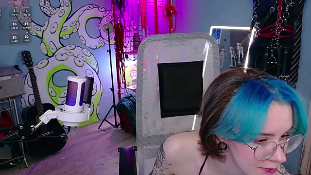 Cumpotik Eve online show from April 11, 2026, 5:15 am