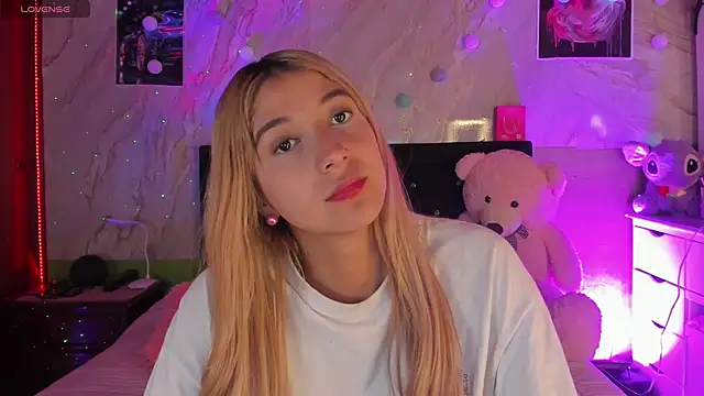 Snapshot of ariana_rosse__ chatting on September 29, 2025, 11:05 am ariana rosse   online show from September 29, 2025, 11:05 am