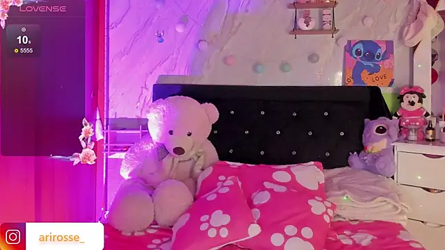 Snapshot of ariana_rosse__ chatting on February 7, 2026, 2:30 am ariana rosse online show from February 7, 2026, 2:30 am