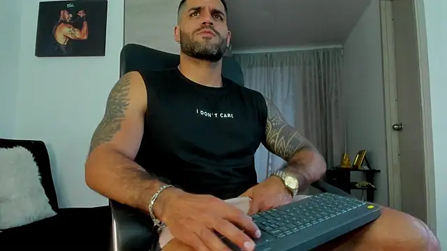 Snapshot of SamirHazard97 chatting on February 24, 2026, 10:54 pm SamirHazard97 online show from February 24, 2026, 10:54 pm