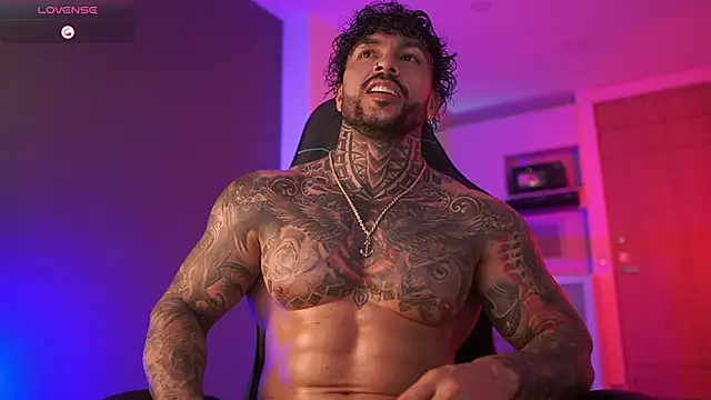 Snapshot of mariano_costa chatting on December 20, 2025, 3:31 am mariano costa online show from December 20, 2025, 3:31 am