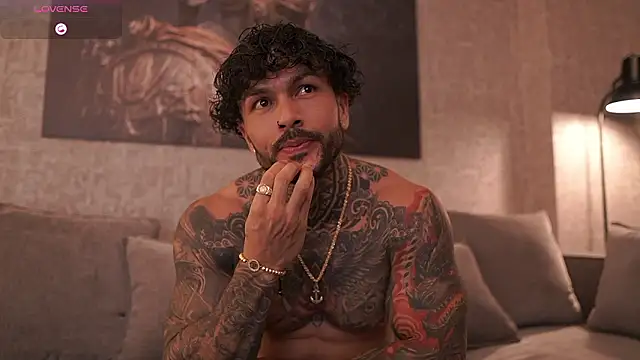 Snapshot of mariano_costa chatting on February 1, 2026, 12:31 am mariano costa online show from February 1, 2026, 12:31 am