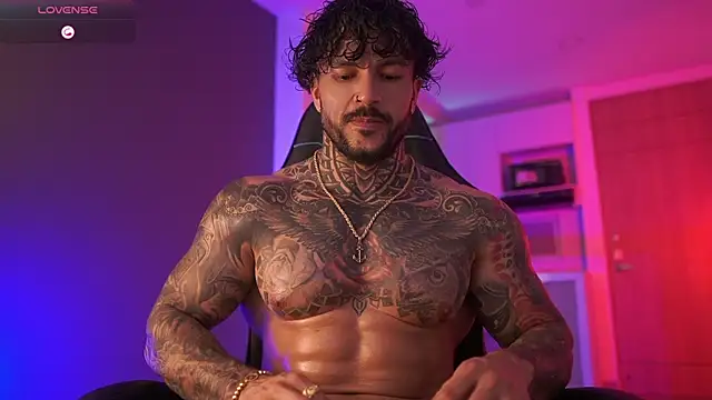 Snapshot of mariano_costa chatting on December 23, 2025, 12:43 am mariano costa online show from December 23, 2025, 12:43 am