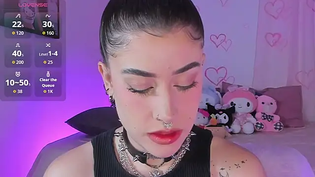 melody suarez online show from November 23, 2025, 11:15 pm