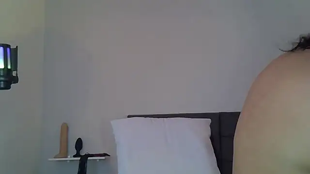 Snapshot of DIOSA-HOT chatting on February 24, 2025, 11:43 am DIOSA-HOT online show from February 24, 2025, 11:43 am