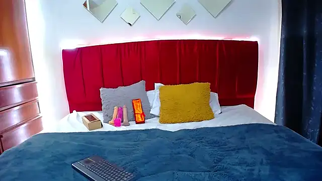 Snapshot of Cristal_moon1 chatting on March 14, 2025, 11:00 pm Cristal moon1 online show from March 14, 2025, 11:00 pm