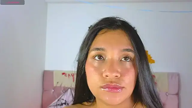 Snapshot of Cristal_moon1 chatting on October 9, 2025, 8:20 pm Cristal moon1 online show from October 9, 2025, 8:20 pm