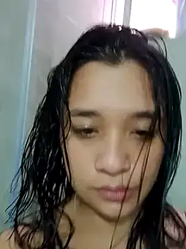 Snapshot of Cristal_moon1 chatting on October 21, 2025, 5:45 pm Cristal moon1 online show from October 21, 2025, 5:45 pm