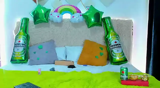 Snapshot of Cristal_moon1 chatting on March 18, 2025, 12:19 am Cristal moon1 online show from March 18, 2025, 12:19 am