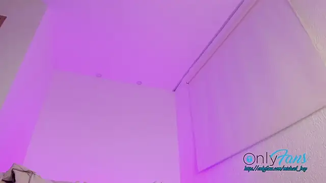 Snapshot of michael_boy88 chatting on February 7, 2026, 10:40 pm michael boy88 online show from February 7, 2026, 10:40 pm