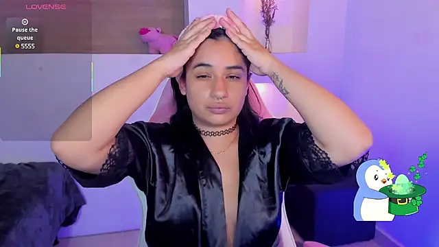 BonnieTaylor0 online show from March 18, 2025, 3:34 am