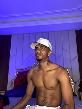 Snapshot of AaronCruz_ chatting on December 5, 2025, 12:54 am AaronCruz online show from December 5, 2025, 12:54 am