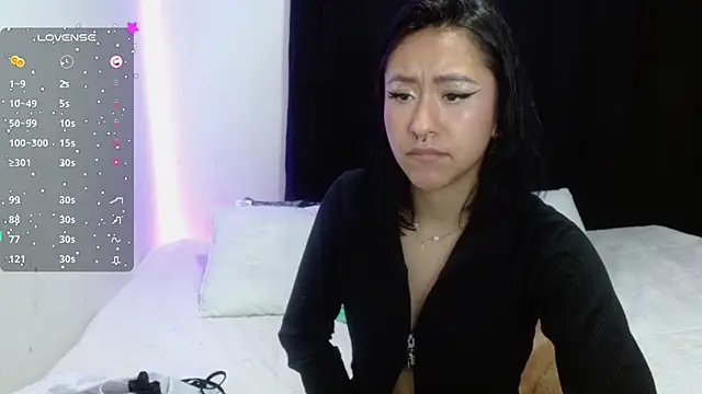 Snapshot of Anne_Nicholson chatting on December 24, 2024, 4:22 am Anne Nicholson online show from December 24, 2024, 4:22 am