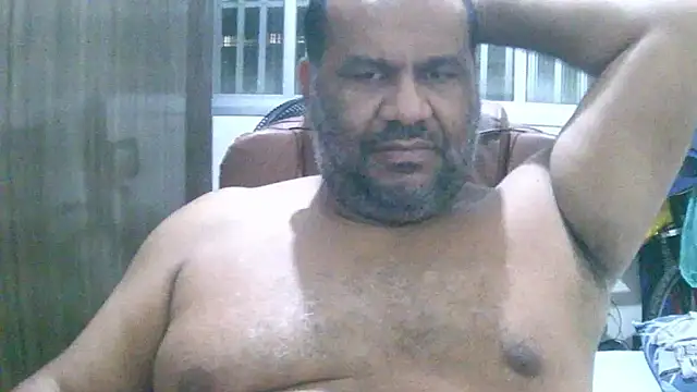 Snapshot of ulmo_br chatting on October 31, 2025, 2:30 am ulmo br online show from October 31, 2025, 2:30 am