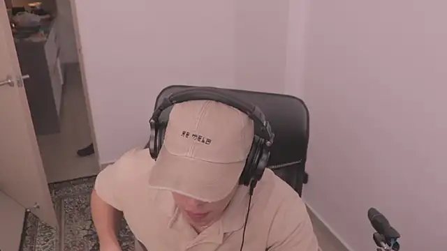 Tony Hoffa online show from October 31, 2025, 8:49 pm