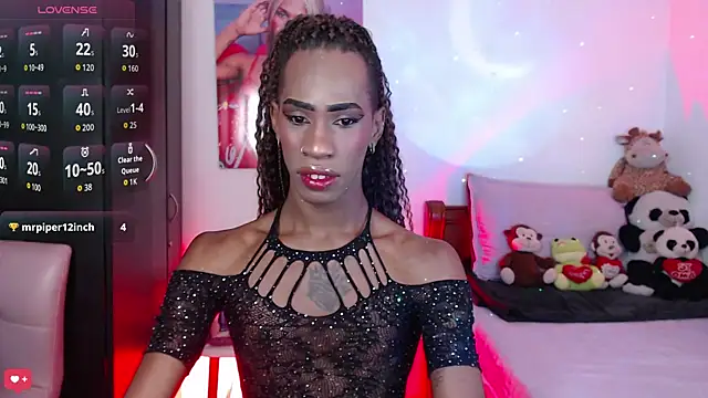 Kendall Gil online show from December 16, 2025, 10:03 pm