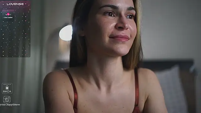 Feral Berrry  online show from March 13, 2025, 5:18 pm