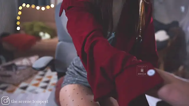 Feral Berrry  online show from November 8, 2025, 6:17 am