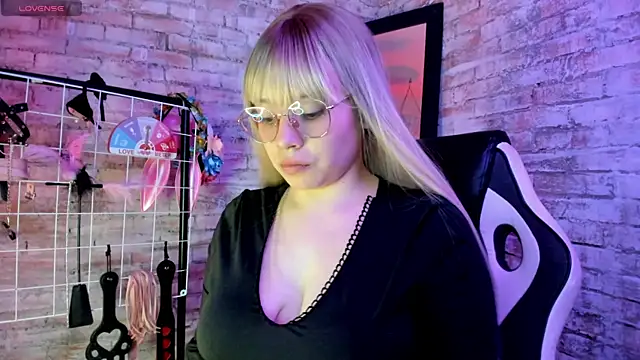 Snapshot of Cherry_xoxx chatting on October 26, 2025, 1:55 pm Cherry xoxx online show from October 26, 2025, 1:55 pm