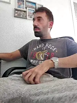 Snapshot of espanolmadrid chatting on October 10, 2025, 3:24 pm espanolmadrid online show from October 10, 2025, 3:24 pm