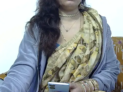 Snapshot of mishi_kaur chatting on January 26, 2025, 10:23 am mishi kaur online show from January 26, 2025, 10:23 am