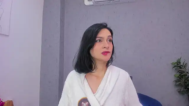 Snapshot of Tiffany_mendez chatting on December 5, 2025, 12:15 pm Tiffany mendez online show from December 5, 2025, 12:15 pm