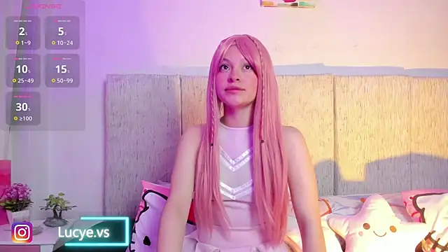 Snapshot of LucyEvans_ chatting on October 13, 2025, 4:25 am LucyEvans online show from October 13, 2025, 4:25 am