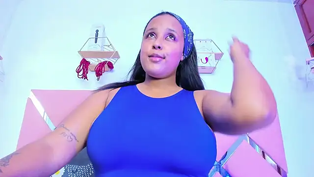 nahomygrey  online show from November 12, 2025, 8:01 pm