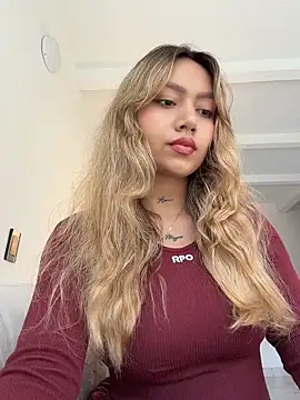Snapshot of amanda-medrano1 chatting on June 10, 2026, 2:51 pm amanda-medrano1 online show from June 10, 2026, 2:51 pm
