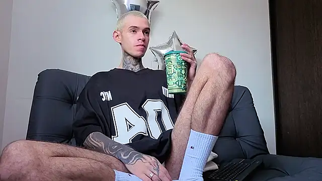 Saturno v online show from September 27, 2025, 3:40 pm