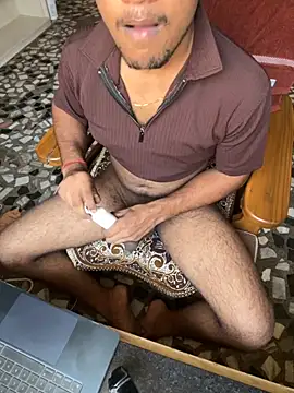 Snapshot of wild_x_predator chatting on October 21, 2025, 8:03 am wild x predator online show from October 21, 2025, 8:03 am