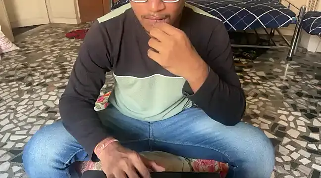 Snapshot of wild_x_predator chatting on December 2, 2024, 6:05 am wild x predator online show from December 2, 2024, 6:05 am