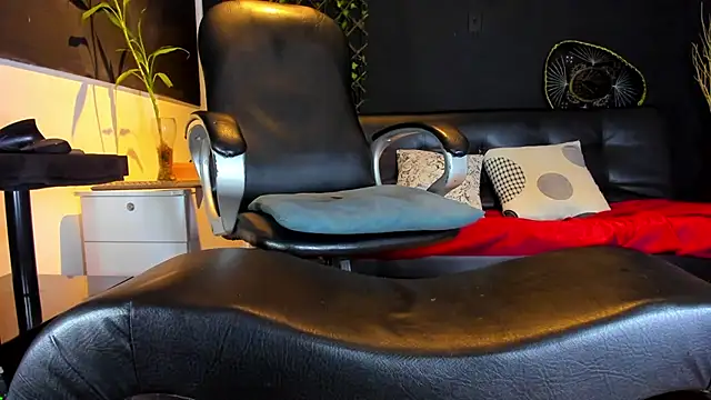 Snapshot of alessandro_wye chatting on March 3, 2026, 5:14 am alessandro wye online show from March 3, 2026, 5:14 am