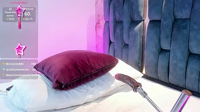 AnaHank  online show from March 5, 2025, 8:10 am