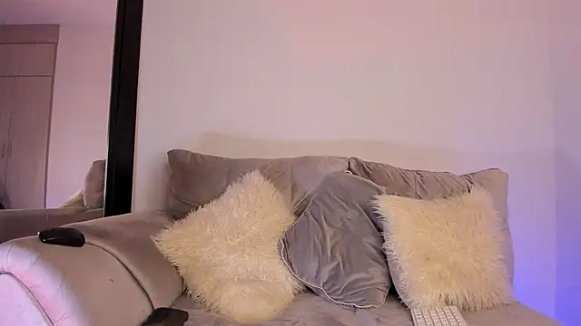 Snapshot of alanajonhsonm chatting on September 18, 2025, 6:38 am alanajonhsonm online show from September 18, 2025, 6:38 am