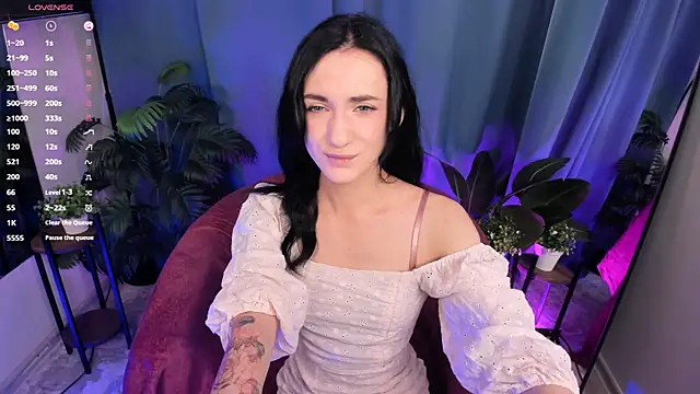 Dearly kitty online show from October 14, 2025, 6:47 am