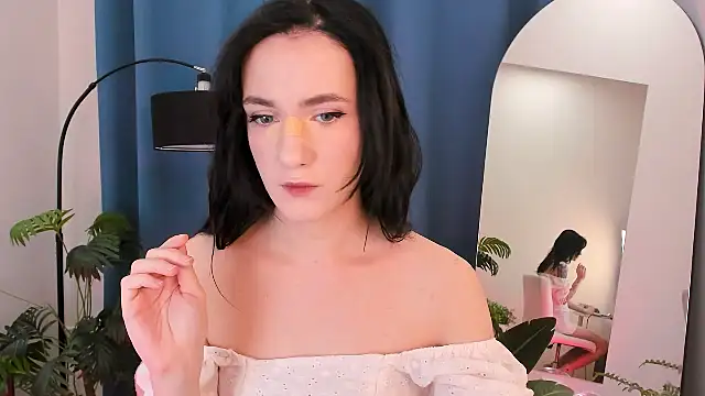 Snapshot of Dearly_kitty chatting on November 19, 2025, 6:46 am Dearly kitty online show from November 19, 2025, 6:46 am