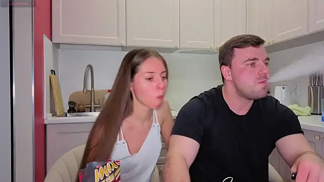 Snapshot of fcjuicy_pussy chatting on November 5, 2025, 5:49 pm fcjuicy pussy online show from November 5, 2025, 5:49 pm