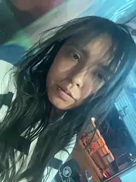 sarah moon2 online show from September 26, 2025, 1:34 am