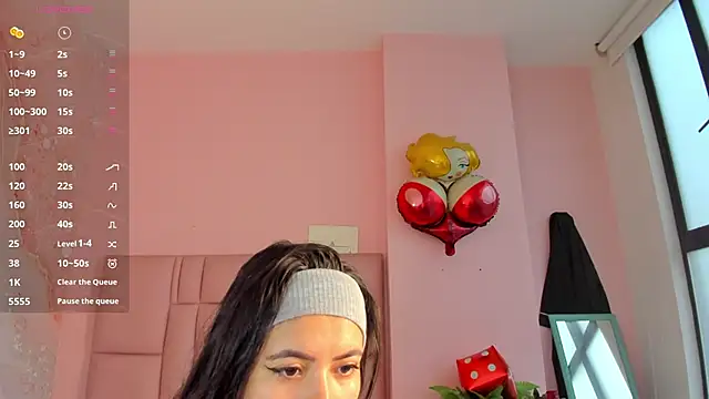 soyzarahtorres online show from November 24, 2025, 9:37 pm