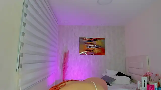 Keni malf online show from November 16, 2025, 3:44 am