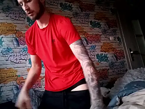 wariacik0024 online show from March 1, 2026, 5:29 am