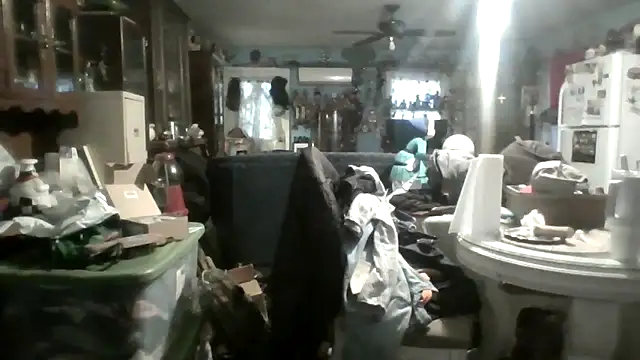 Snapshot of lilbishmiss chatting on March 3, 2026, 11:01 pm lilbishmiss online show from March 3, 2026, 11:01 pm