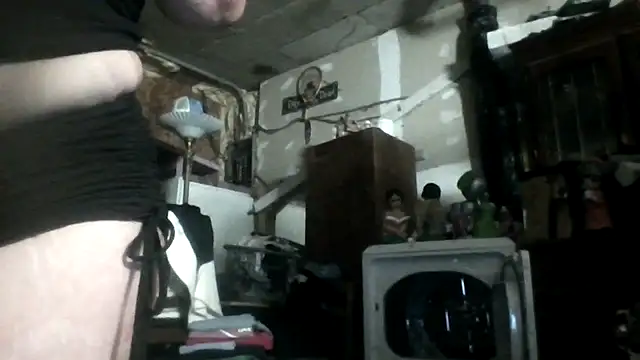 Snapshot of lilbishmiss chatting on May 31, 2026, 3:18 pm lilbishmiss online show from May 31, 2026, 3:18 pm