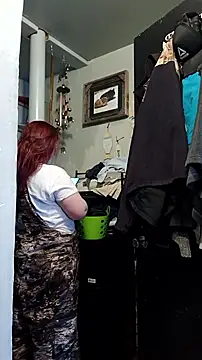 Snapshot of lilbishmiss chatting on December 16, 2025, 5:17 pm lilbishmiss online show from December 16, 2025, 5:17 pm